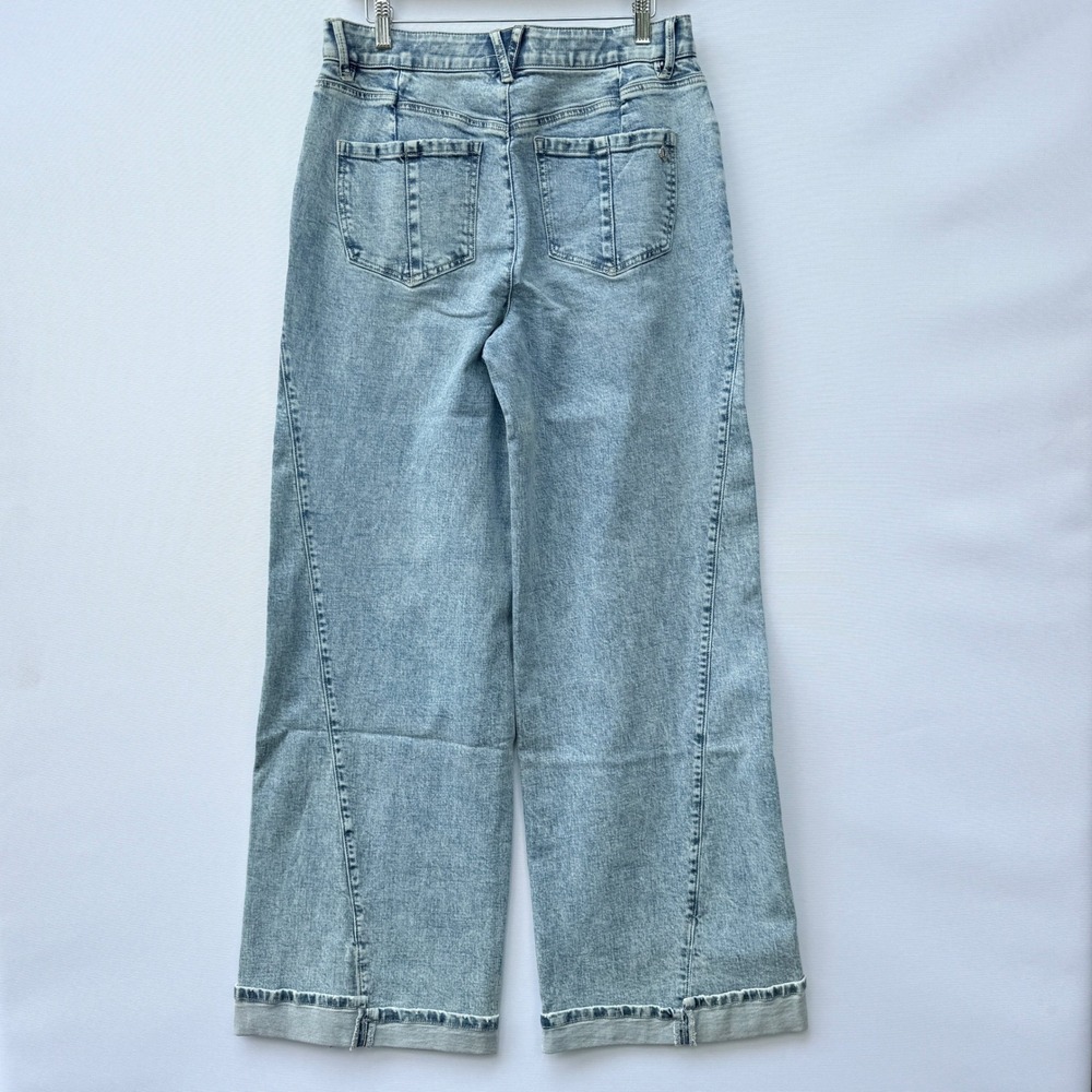 Democracy Light Wash Wide Leg Jeans - Picture 4 of 9